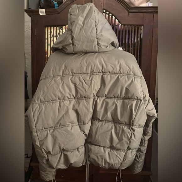 Nwt- zara- WATER AND WIND PROTECTION HOODED PUFFER JACKET
-L - Picture 4 of 6